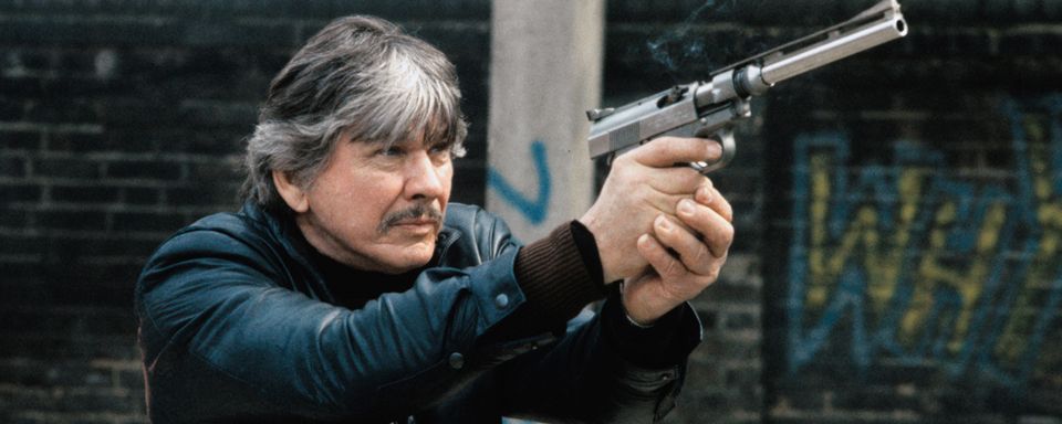 Remake von "Ein Mann sieht rot" mit Bruce Willis: Regisseure steigen wegen ... - filmstarts