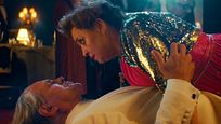 "Titanic" trifft "Mamma Mia!": Erster Trailer zum Udo-Jürgens-Musical "Ich war noch niemals in New York" "Titanic" trifft "Mamma Mia!": Erster Trailer zum Udo-Jürgens-Musical "Ich war noch niemals in New York"