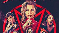 Einmal Pizza für den Teufel: Trailer zur Horrorkomödie "Satanic Panic" mit Rebecca Romijn Einmal Pizza für den Teufel: Trailer zur Horrorkomödie "Satanic Panic" mit Rebecca Romijn