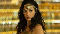 Begegnung mit einer Göttin in Badelatschen: FILMSTARTS am Set von "Wonder Woman 2" Begegnung mit einer Göttin in Badelatschen: FILMSTARTS am Set von "Wonder Woman 2"