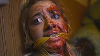 Ein blutiger Alptraum mit Fisch-Monstern: Deutscher Trailer zum Horrorfilm "Mutant River" Ein blutiger Alptraum mit Fisch-Monstern: Deutscher Trailer zum Horrorfilm "Mutant River"